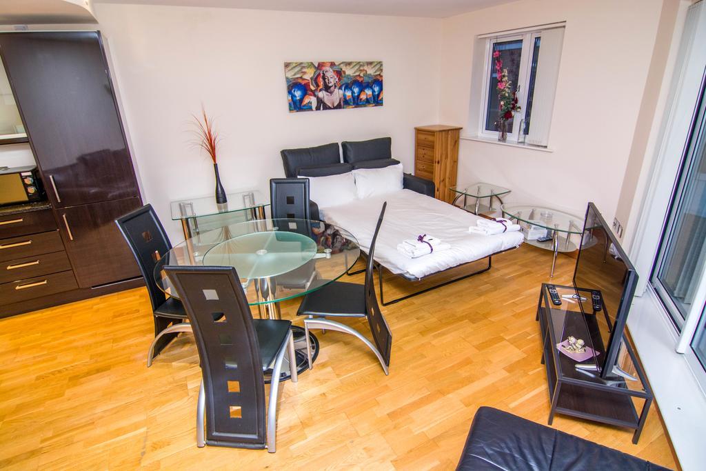 Apartment Wharf - Cuba Street London Bagian luar foto