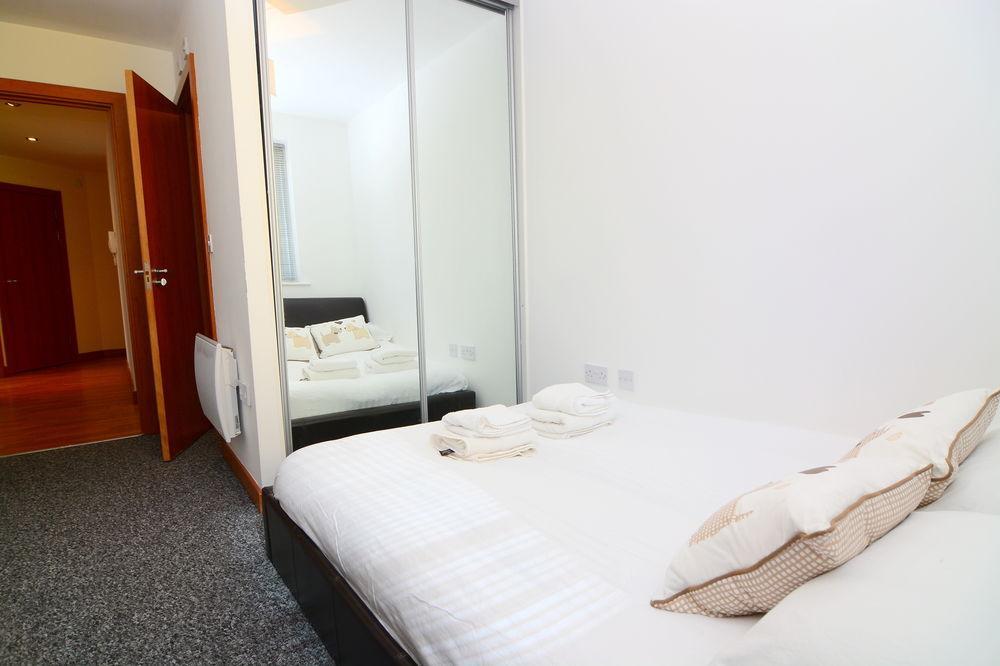 Apartment Wharf - Cuba Street London Bagian luar foto