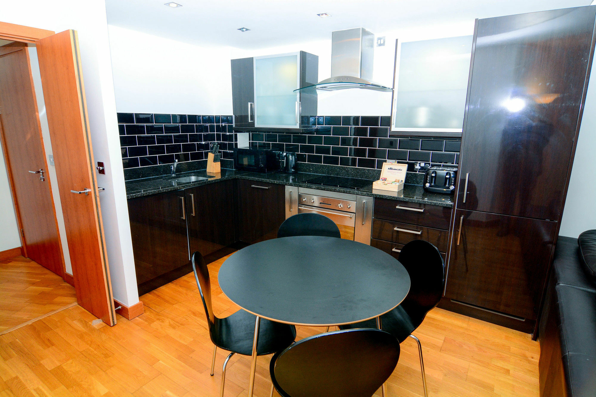 Apartment Wharf - Cuba Street London Bagian luar foto